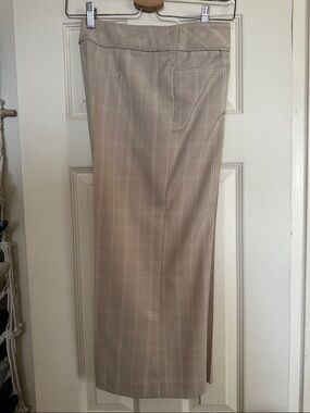 White House Black Market Beige Plaid Cropped Dress Pants